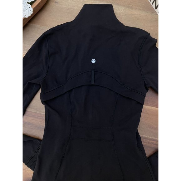 EUC Lululemon Define Jacket Kate Middleton Zip Front Size 4 - Picture 5 of 9